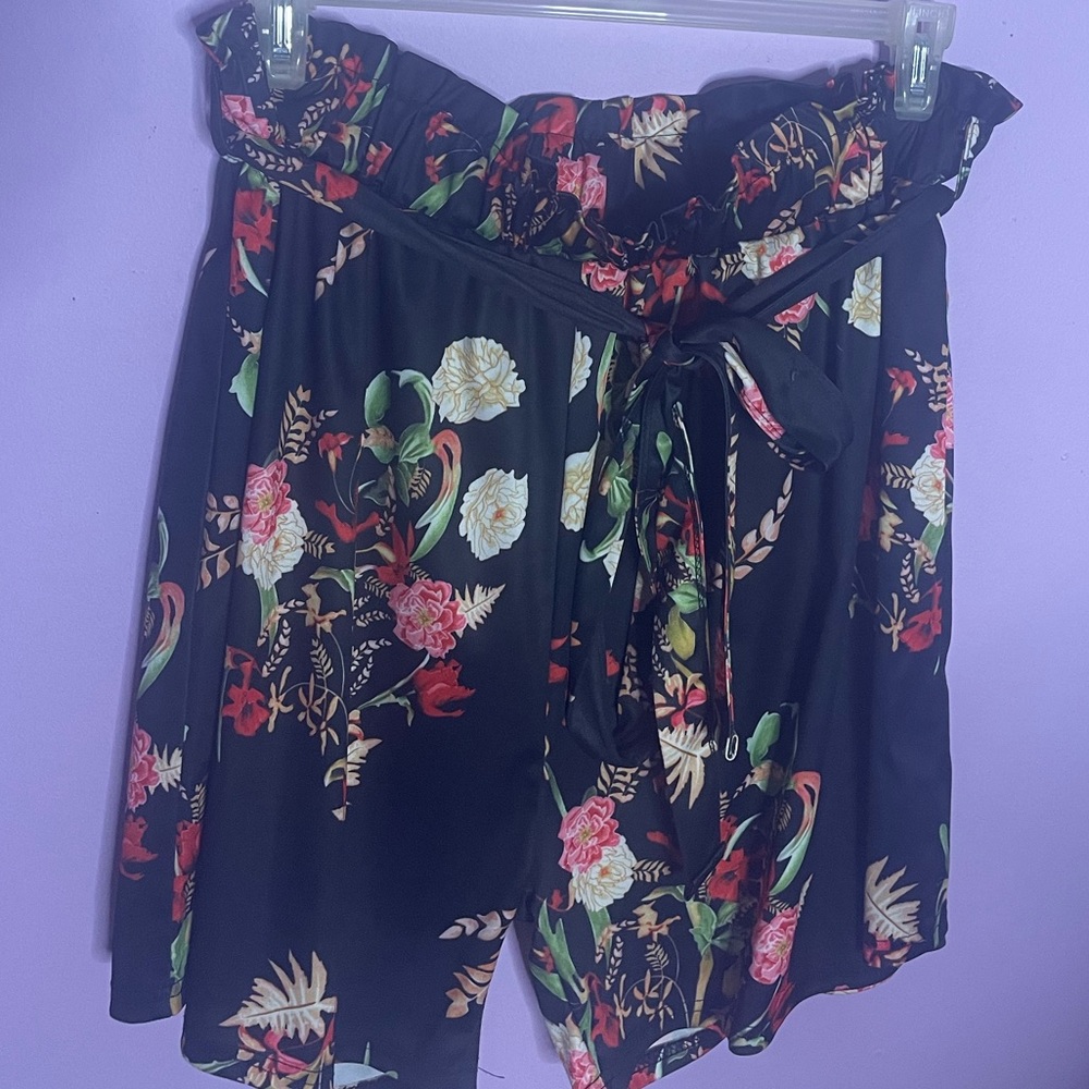 Floral High Waist Paper Bag Shorts - Picture 8 of 16